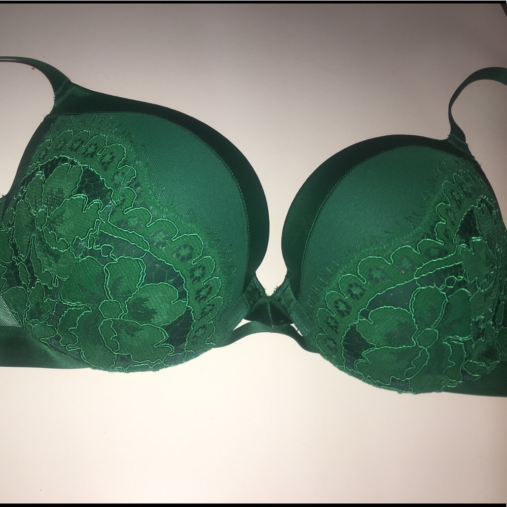 EMERALD GREEN VICTORIAS SECRET SEXY BRA GIGI HADAD
